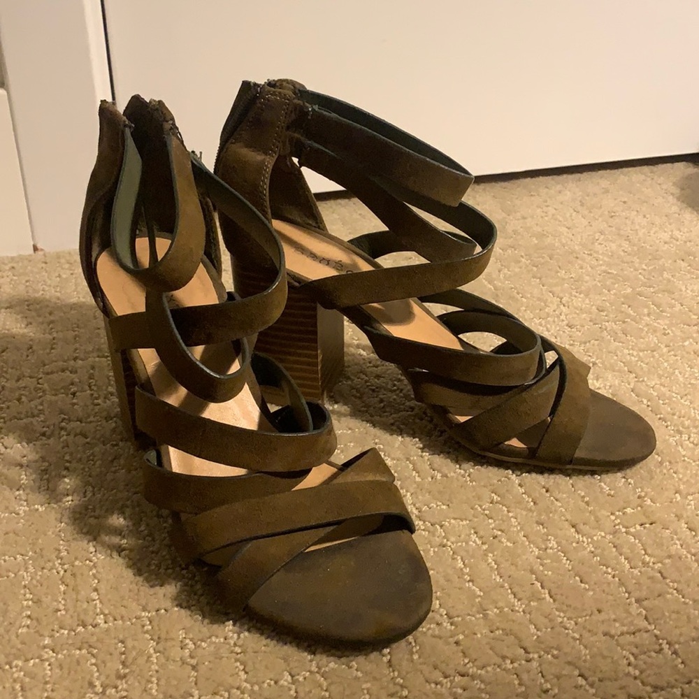 Olive Heels Size 6